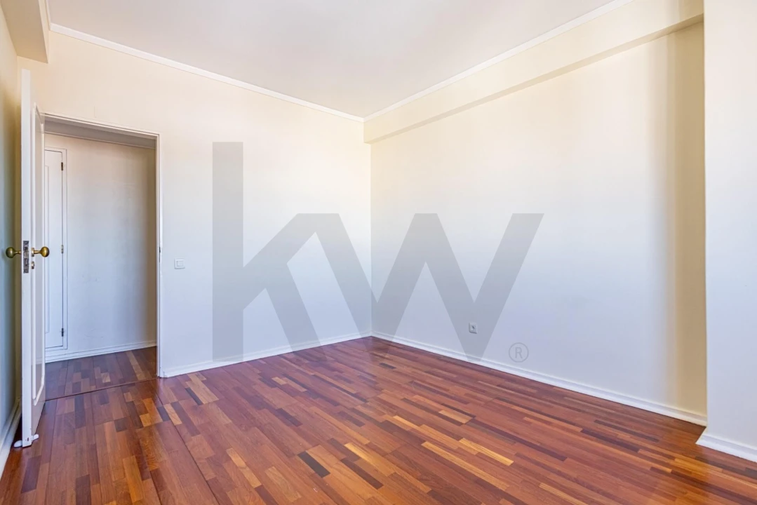 Apartamento T3 para Venda em Carnaxide e Queijas Foto 30