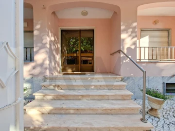 Apartamento T2 para Arrendamento em Cascais e Estoril