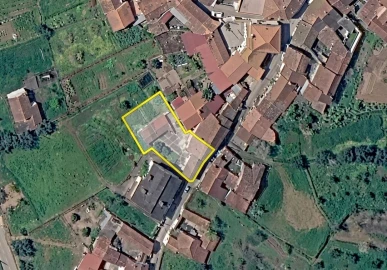 Moradia T2 para Venda em Friúmes e Paradela