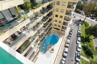 Apartamento T2 para Arrendamento em Carnaxide e Queijas