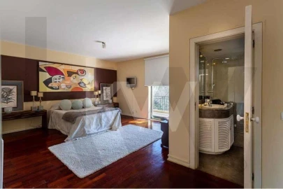Apartamento T2 para Arrendamento em Carnaxide e Queijas