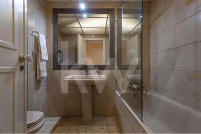 Apartamento T2 para Arrendamento em Carnaxide e Queijas