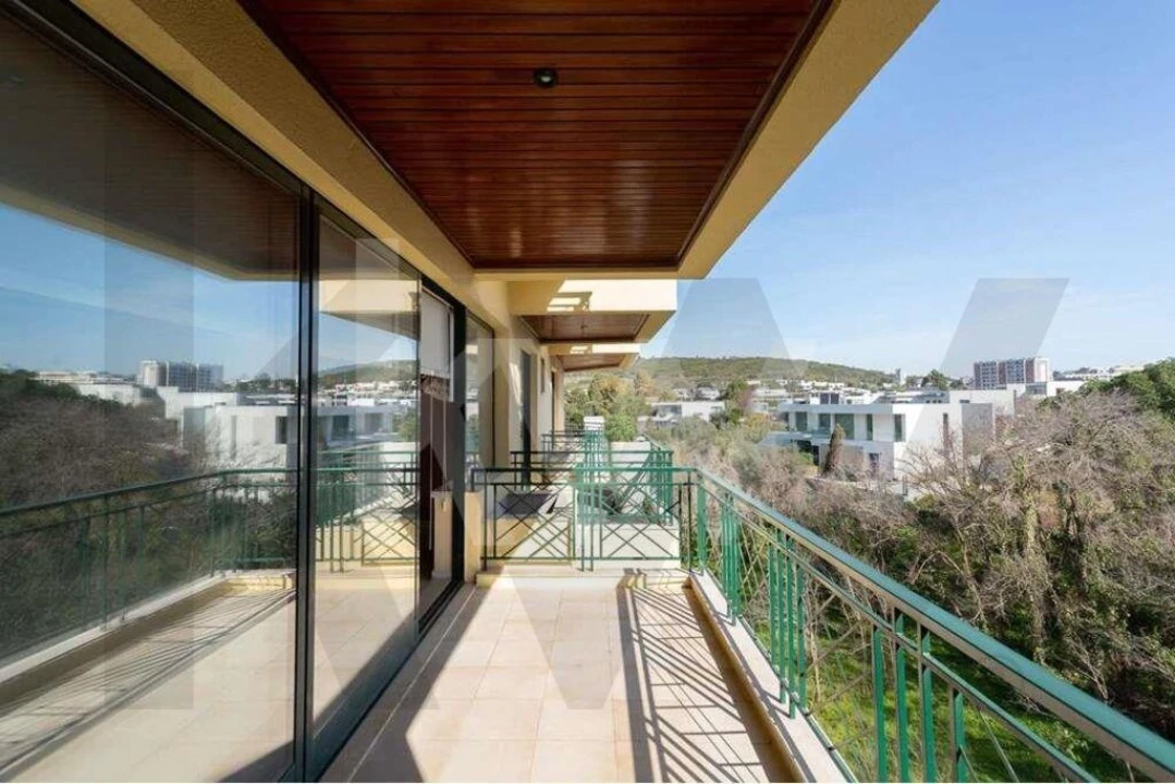 Apartamento T2 para Arrendamento em Carnaxide e Queijas Foto 8