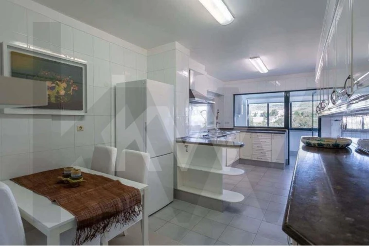 Apartamento T2 para Arrendamento em Carnaxide e Queijas Foto 27