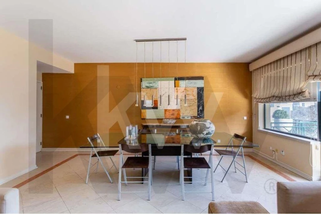 Apartamento T2 para Arrendamento em Carnaxide e Queijas Foto 5