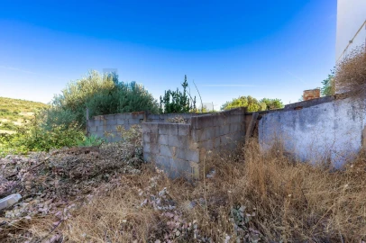 Terreno para Venda em Faro (Sé e São Pedro)