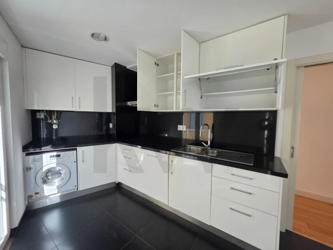 Apartamento T2 para Venda em Santo António Foto 7
