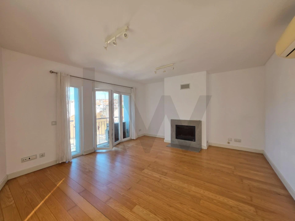 Apartamento T2 para Venda em Santo António Foto 1