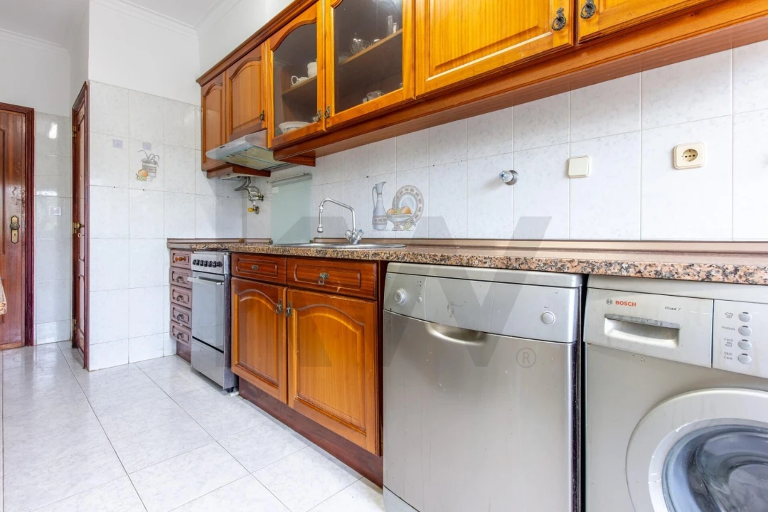Apartamento T2 para Venda em Cacém e São Marcos Foto 11