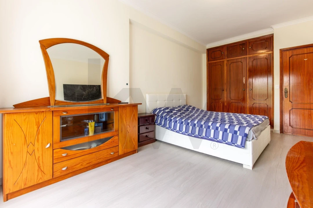 Apartamento T2 para Venda em Cacém e São Marcos Foto 14