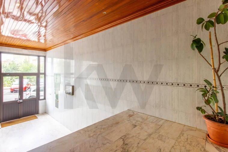Apartamento T2 para Venda em Cacém e São Marcos Foto 18