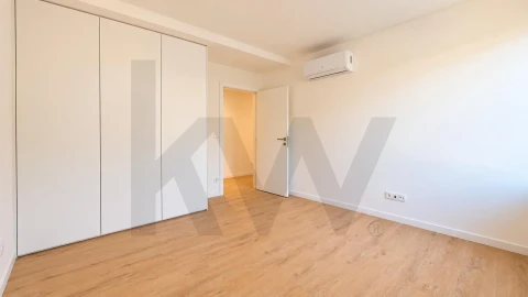 Apartamento T3 para Venda em Venteira