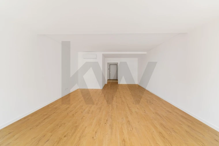 Apartamento T3 para Venda em Venteira Foto 2