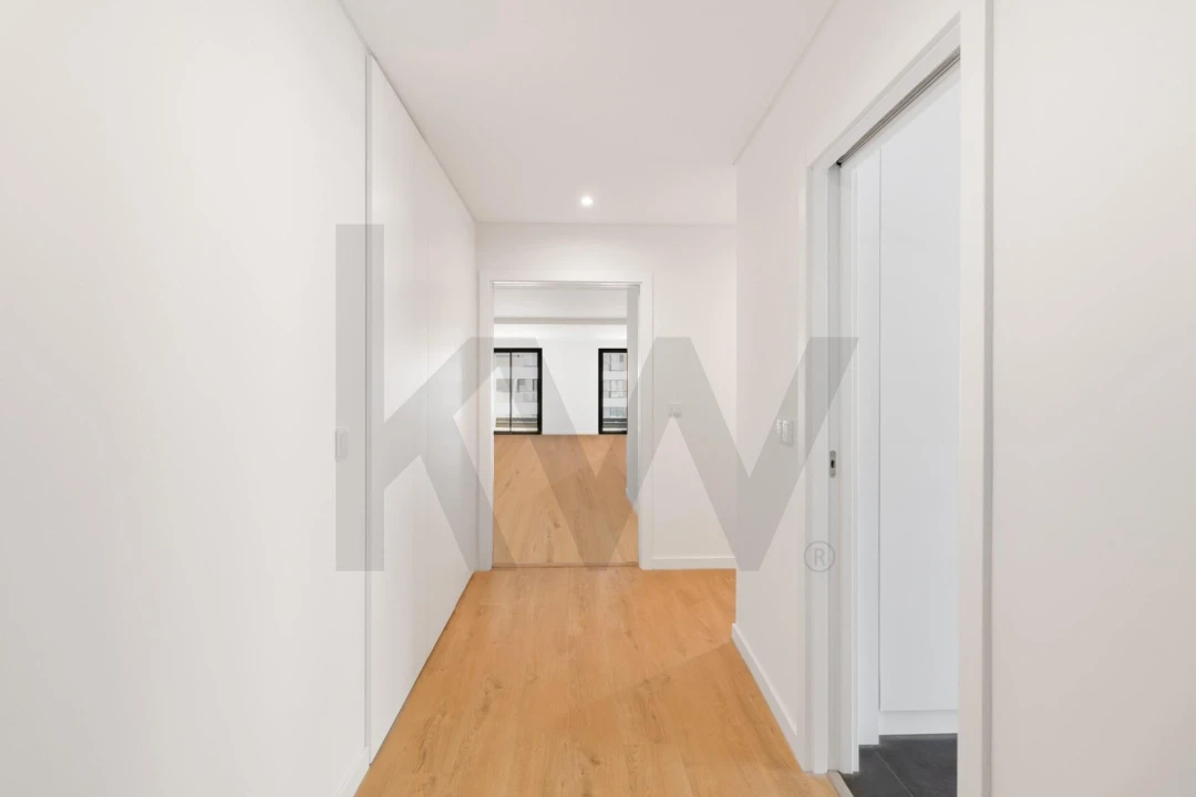 Apartamento T3 para Venda em Venteira Foto 4