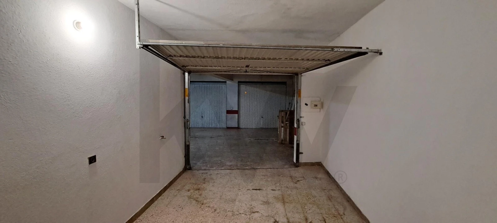 Garagem para Arrendamento em Rio de Mouro Foto 6