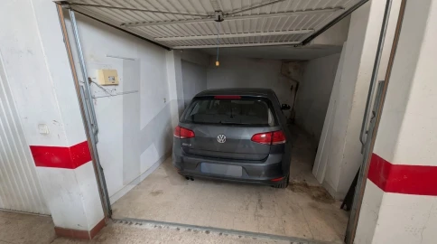 Garagem para Arrendamento em Rio de Mouro