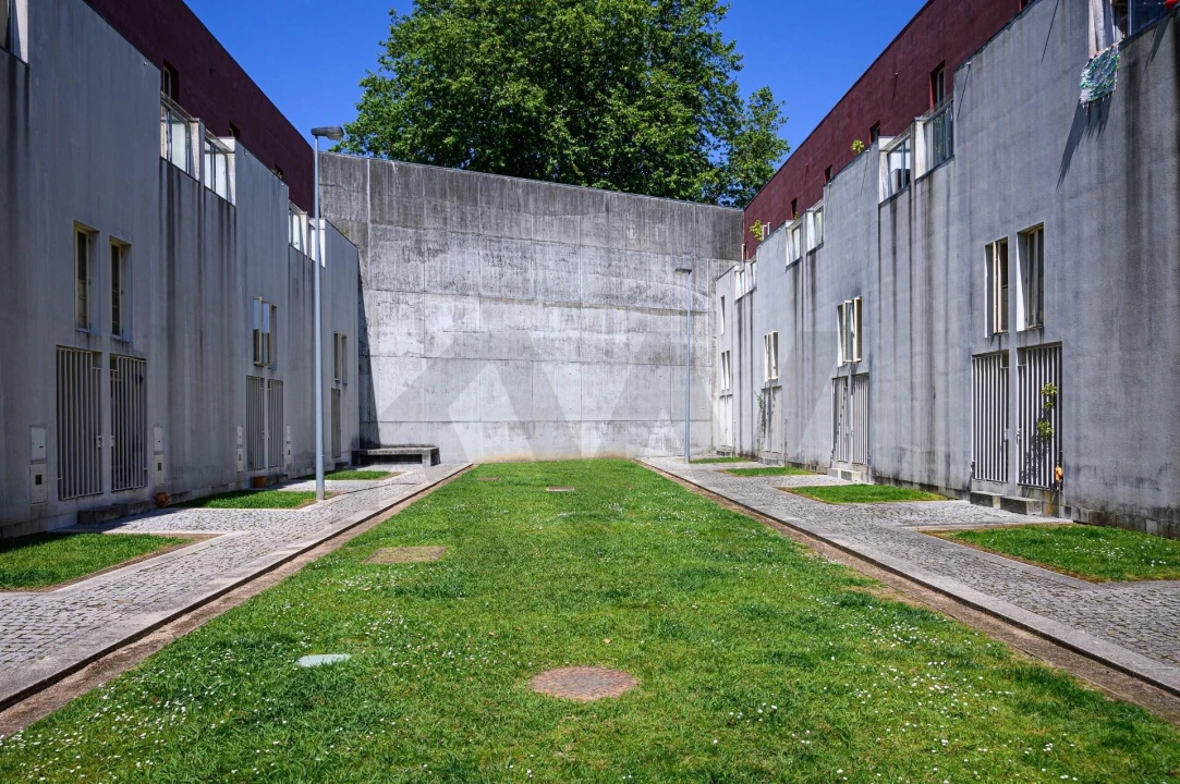 Apartamento T2 para Venda em Cedofeita, Santo Ildefonso, Sé, Miragaia, São Nicolau e Vitória Foto 31
