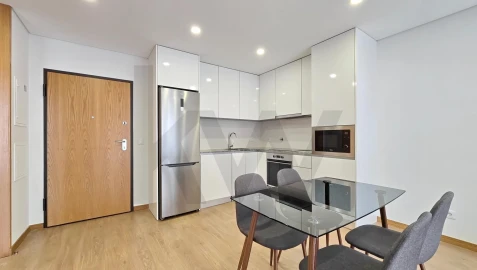 Apartamento T1 para Arrendamento em Glória e Vera Cruz