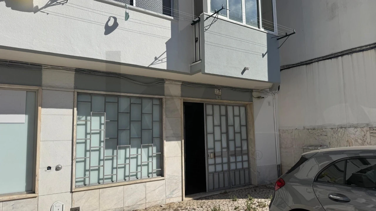 Loja para Venda em Agualva e Mira-Sintra Foto 1
