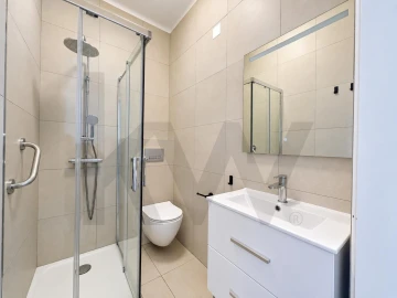 Apartamento T5 para Arrendamento em Marvila, Ribeira Santarém, São Salvador, São Nicolau