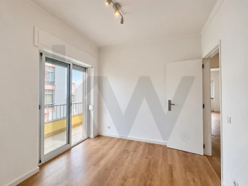 Apartamento T5 para Arrendamento em Marvila, Ribeira Santarém, São Salvador, São Nicolau