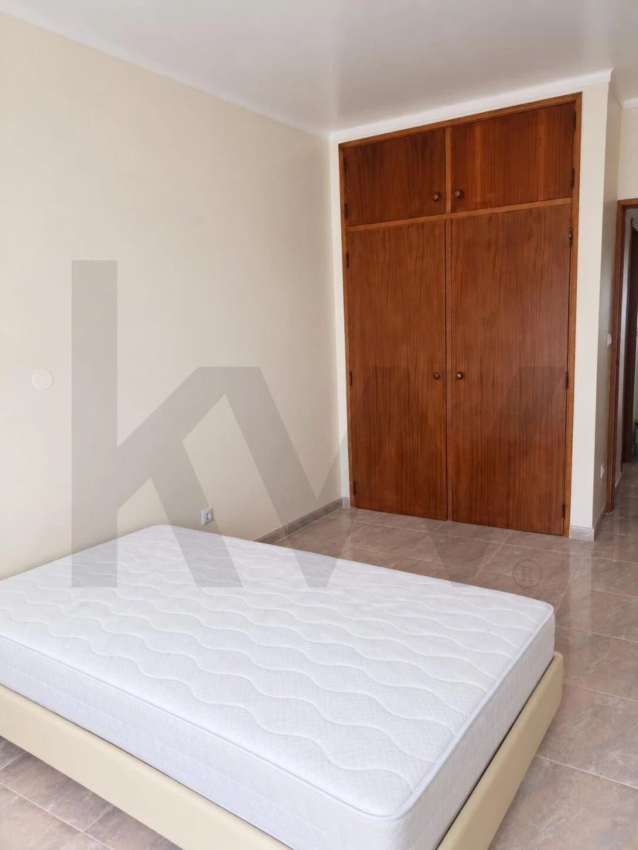 Apartamento T2 para Venda em Marinha Grande Foto 13