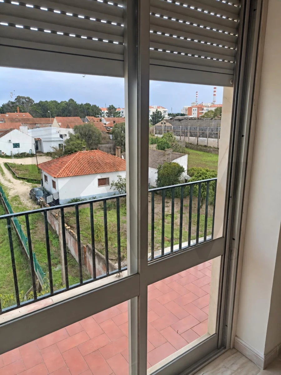 Apartamento T2 para Venda em Marinha Grande Foto 8