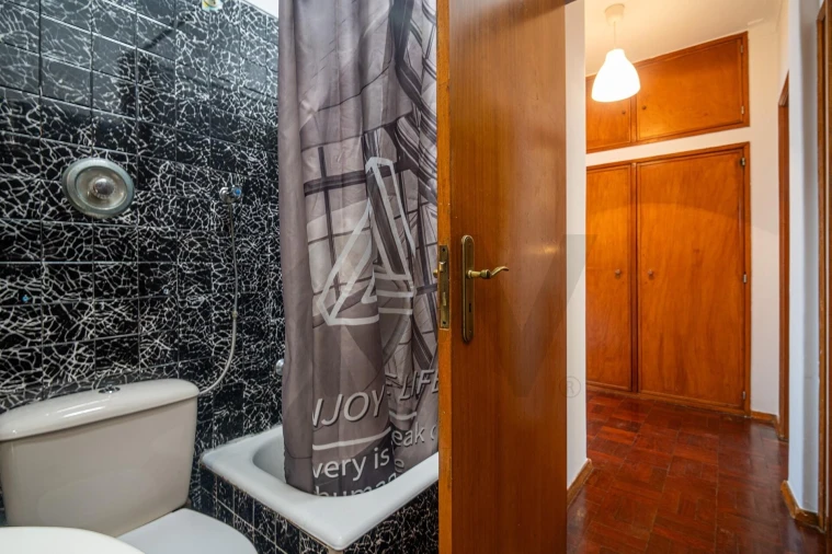 Apartamento T2 para Venda em Cacém e São Marcos Foto 14