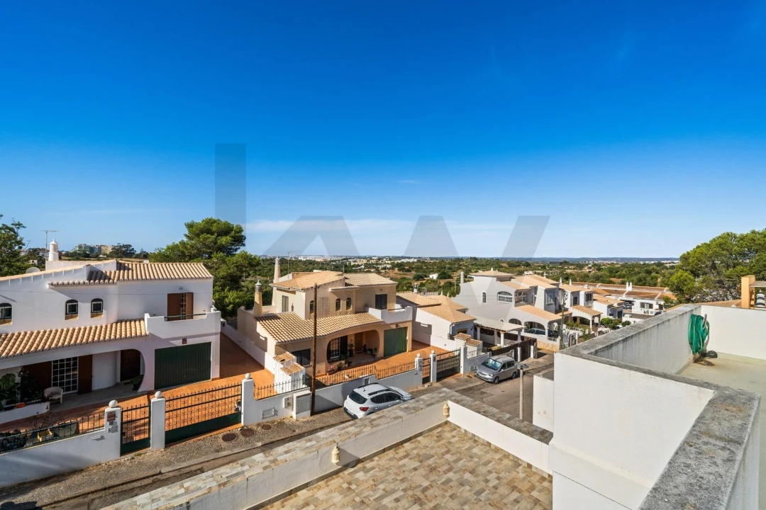 Moradia T4 para Venda em Alvor Foto 70
