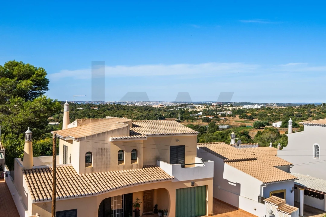 Moradia T4 para Venda em Alvor Foto 68