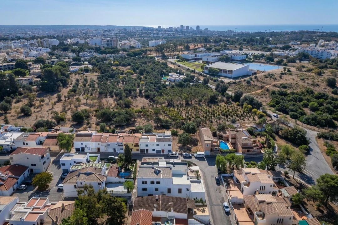 Moradia T4 para Venda em Alvor Foto 9