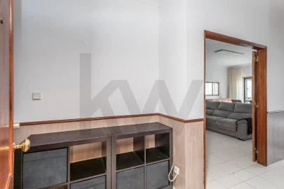 Apartamento T2 para Arrendamento em Rio de Mouro