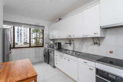 Apartamento T2 para Arrendamento em Rio de Mouro