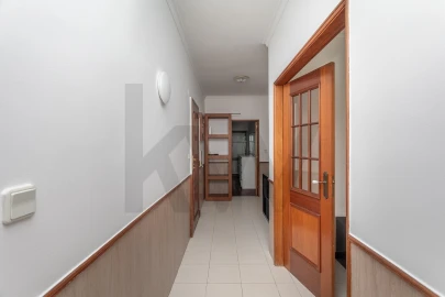 Apartamento T2 para Arrendamento em Rio de Mouro
