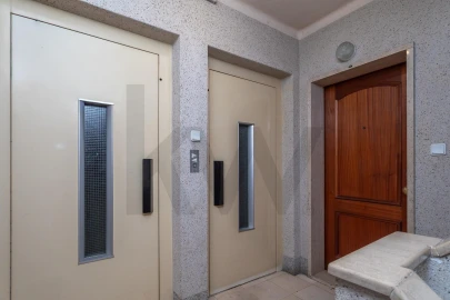 Apartamento T2 para Arrendamento em Rio de Mouro