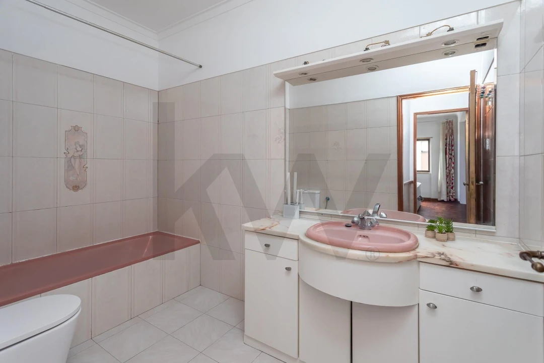 Apartamento T2 para Arrendamento em Rio de Mouro Foto 21