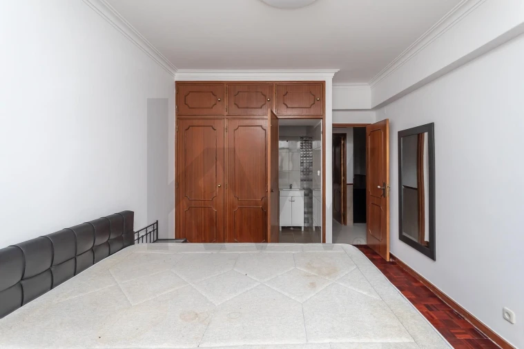 Apartamento T2 para Arrendamento em Rio de Mouro Foto 19