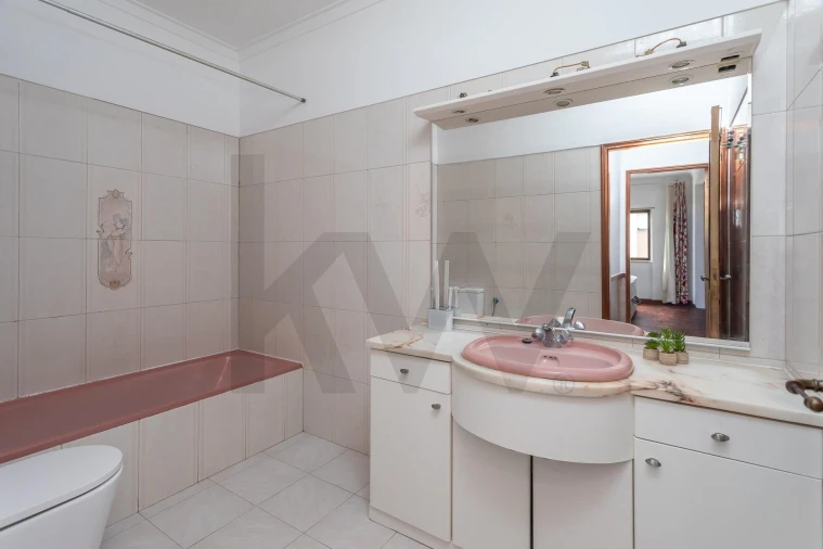 Apartamento T2 para Arrendamento em Rio de Mouro Foto 21