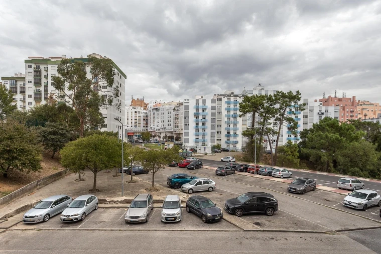 Apartamento T2 para Arrendamento em Rio de Mouro Foto 27