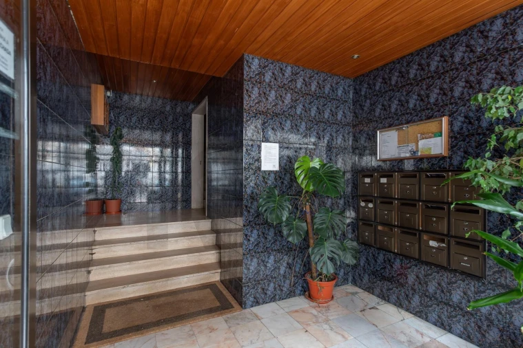 Apartamento T2 para Arrendamento em Rio de Mouro Foto 29