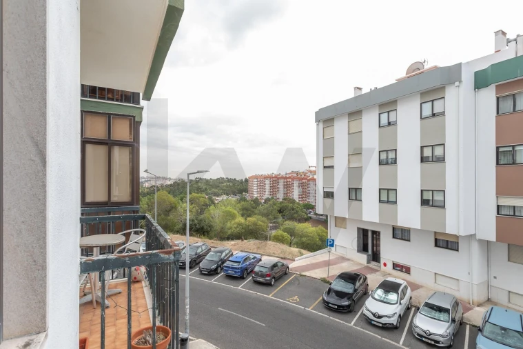 Apartamento T2 para Arrendamento em Rio de Mouro Foto 26