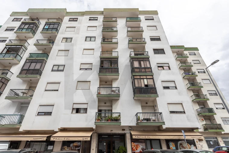 Apartamento T2 para Arrendamento em Rio de Mouro Foto 31