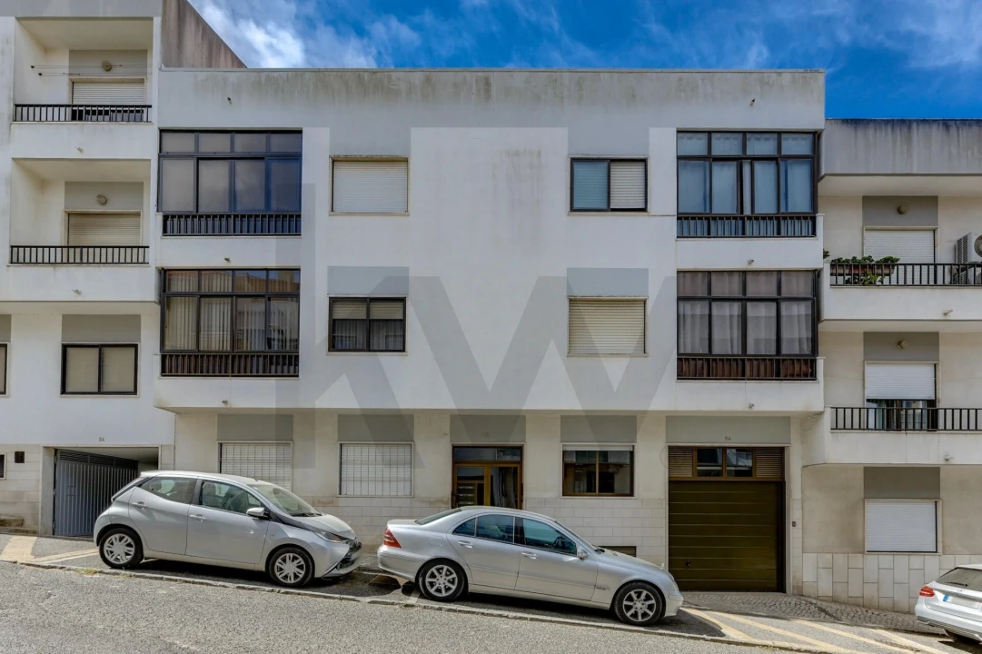 Apartamento T1 para Arrendamento em Encosta do Sol Foto 1