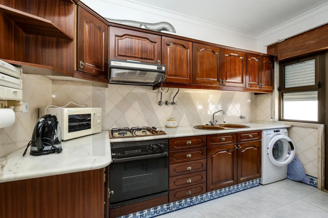 Apartamento T1 para Arrendamento em Encosta do Sol Foto 5