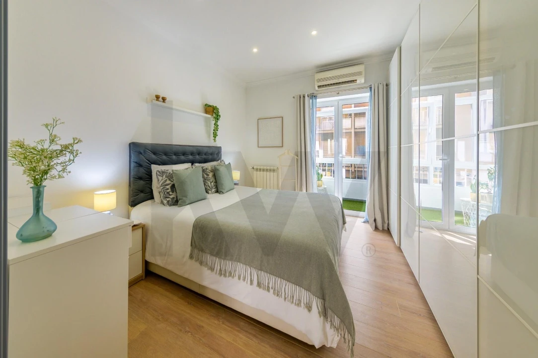Apartamento T2 para Venda em Alvalade Foto 15