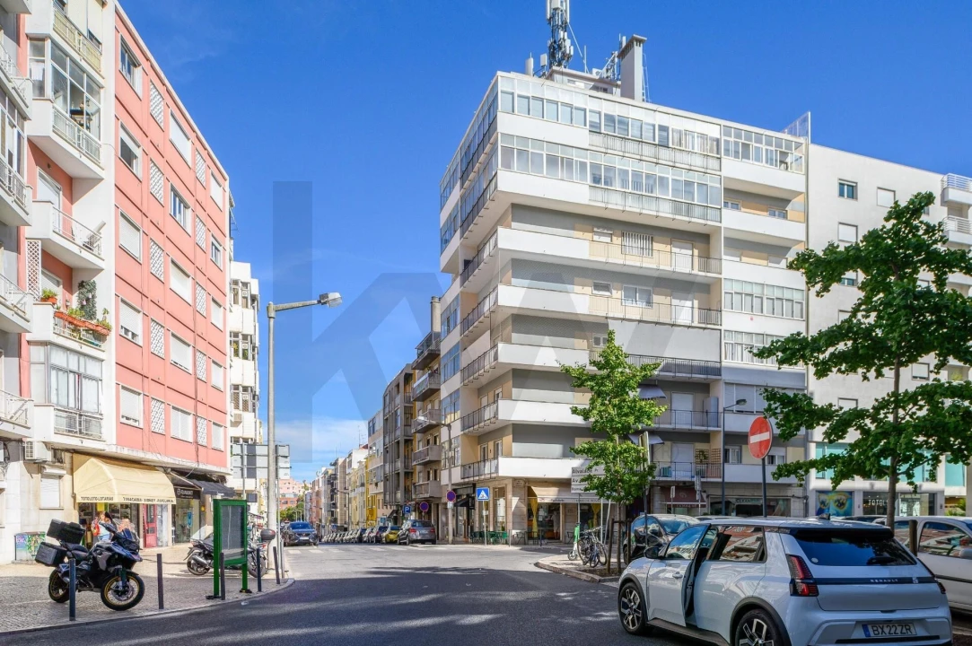 Apartamento T2 para Venda em Alvalade Foto 19