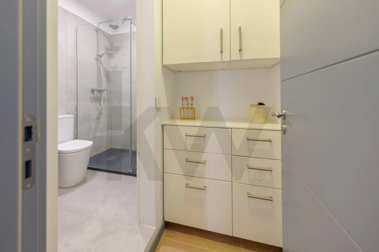 Apartamento T2 para Venda em Alvalade Foto 17