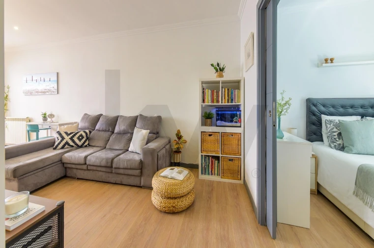 Apartamento T2 para Venda em Alvalade Foto 5