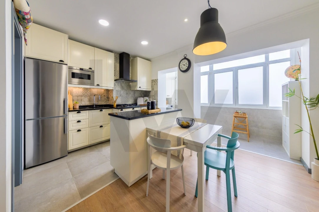 Apartamento T2 para Venda em Alvalade Foto 7