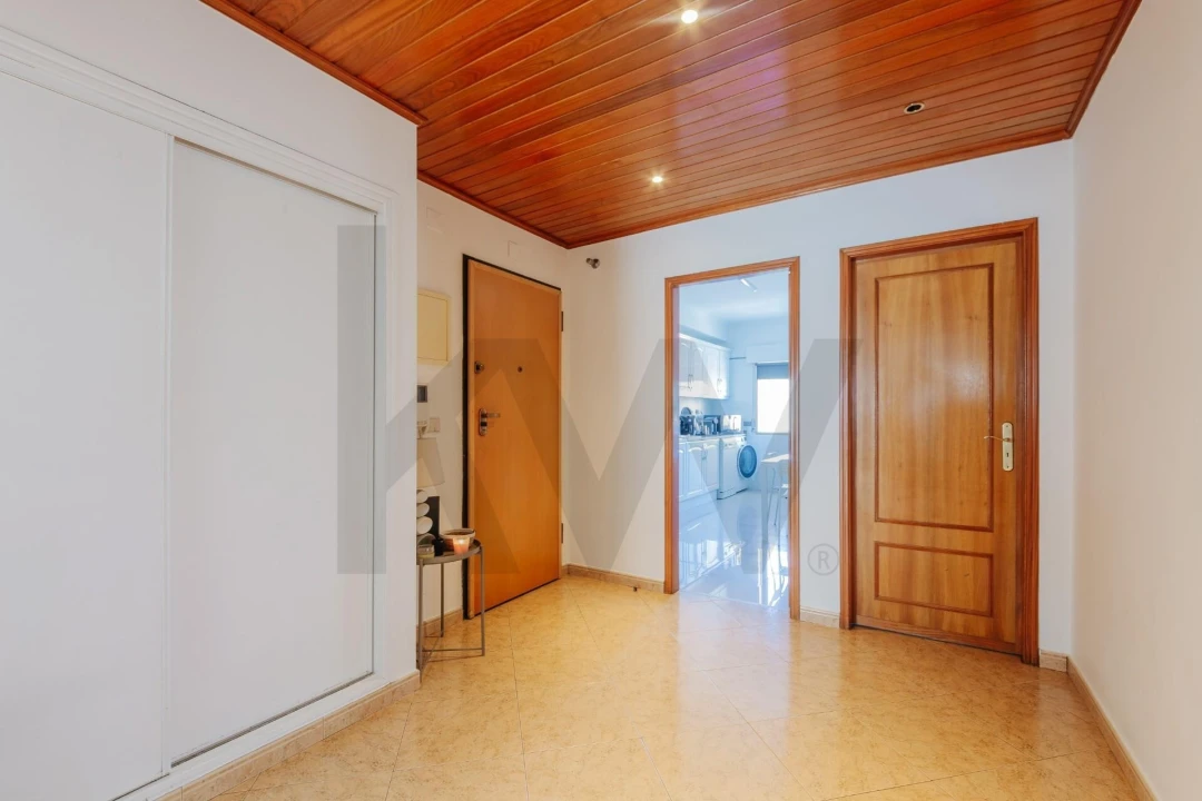 Apartamento T2 para Venda em Casal de Cambra Foto 22